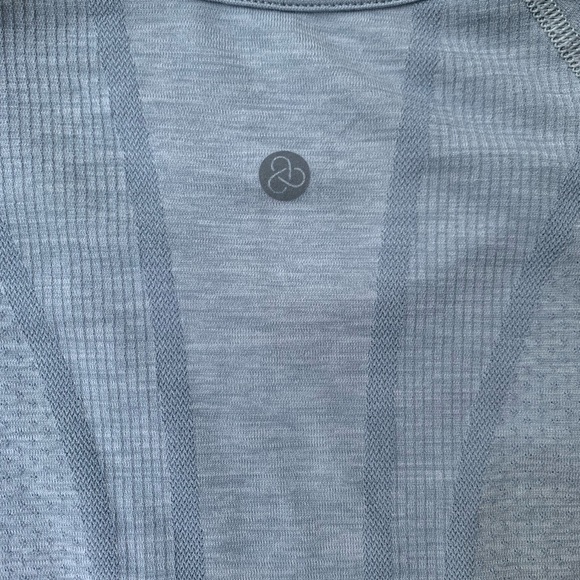 Zella Stand out seamless workout shirt sz small - Picture 5 of 7